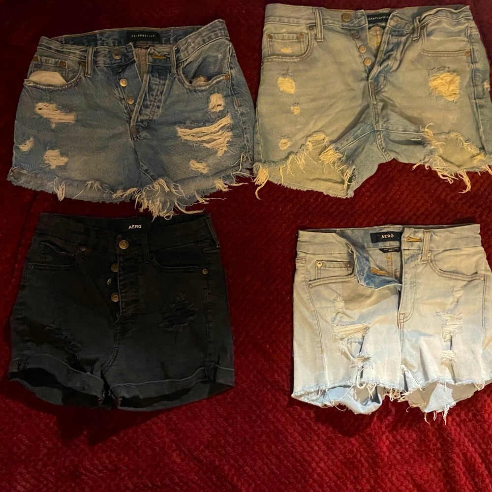 4 Aeropastle shorts